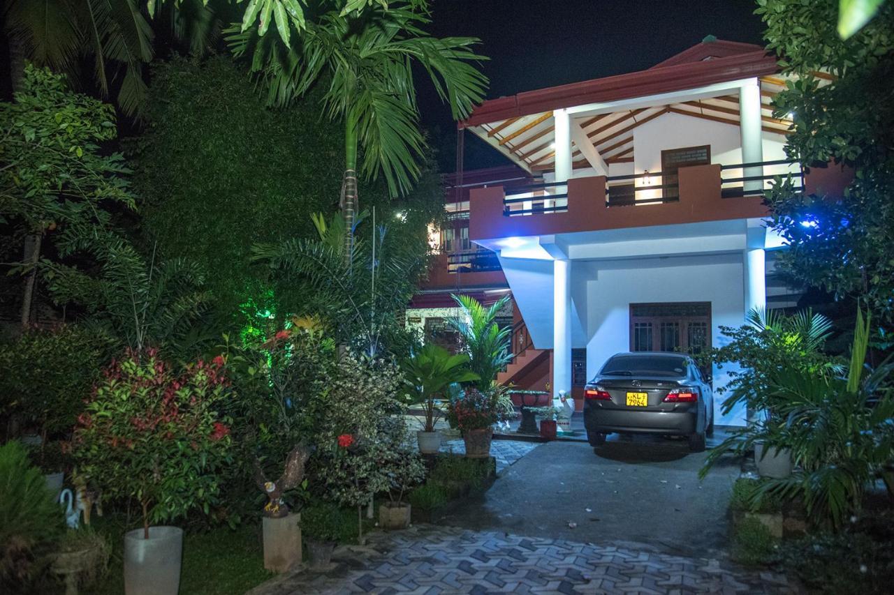 Sadee'S Place ดัมบูลลา ภายนอก รูปภาพ